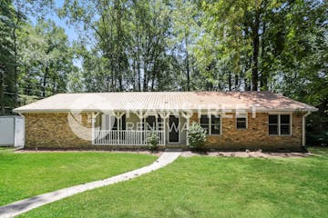 2673 Green Valley Ct Snellville, GA 30078